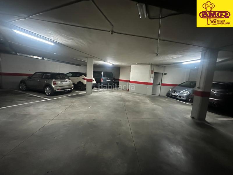 Foto fd4d4bdd-9fac-475d-98e9-171d943657b9. Parking coche garaje en venta en calle do castrón douro - ensanche en Santiago de Compostela