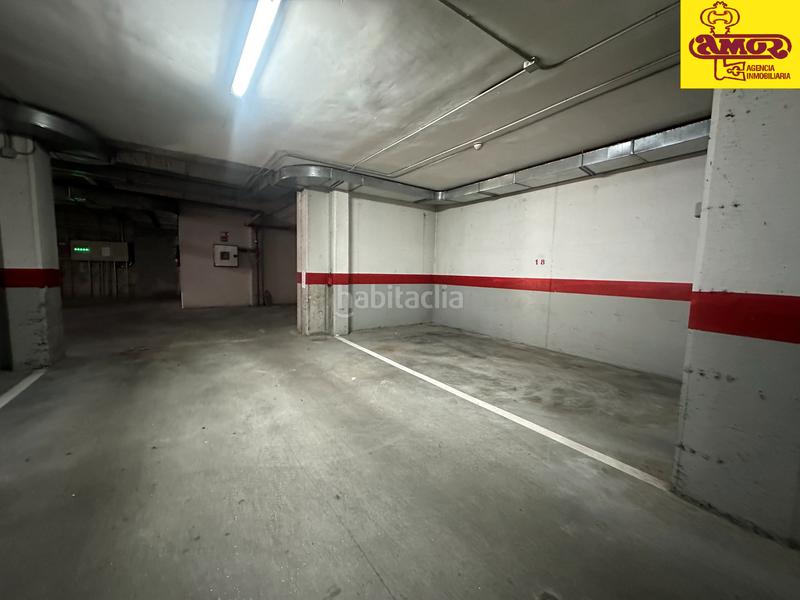 Foto fd6efd33-875b-4e91-96c6-ac04908e5553. Parking coche garaje en venta en calle do castrón douro - ensanche en Santiago de Compostela