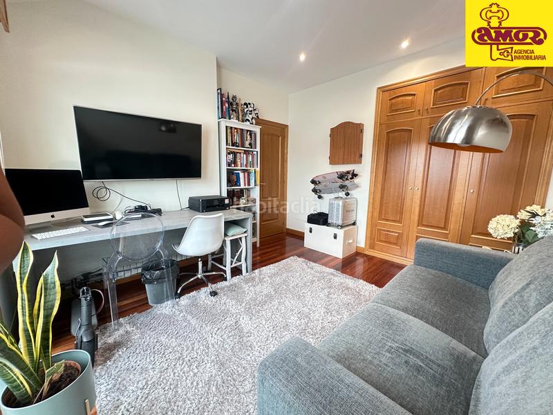 Foto 656eda9c-1074-4890-9a43-56a15cb2d7d2. Pis amb calefacció a Castiñeiriño - Cruceiro de Sar Santiago de Compostela