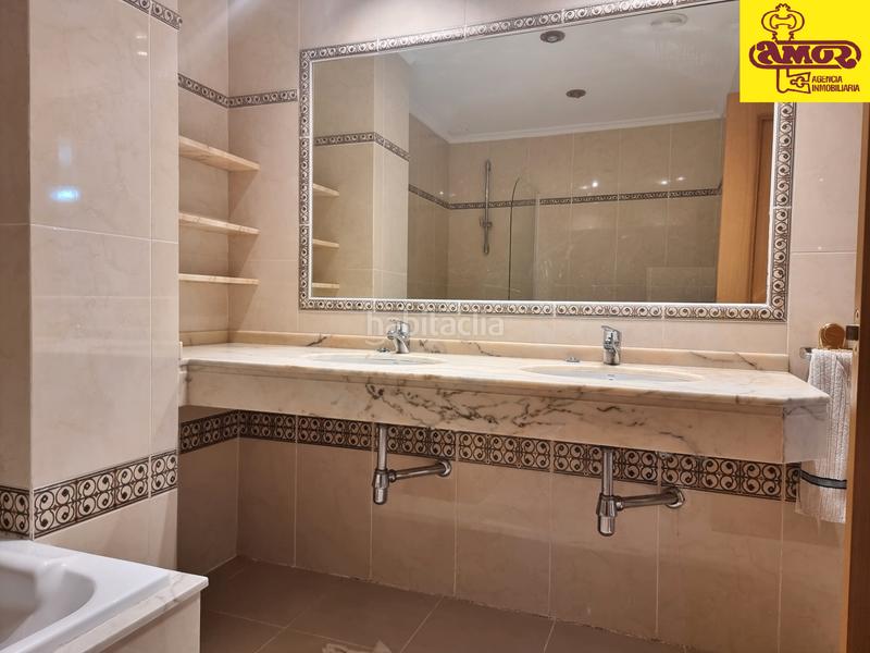 Foto 9976615f-cd6b-41a3-9d6d-b34e6bab15ac. Xalet amb aparcament piscina a Parroquias de Santiago Santiago de Compostela