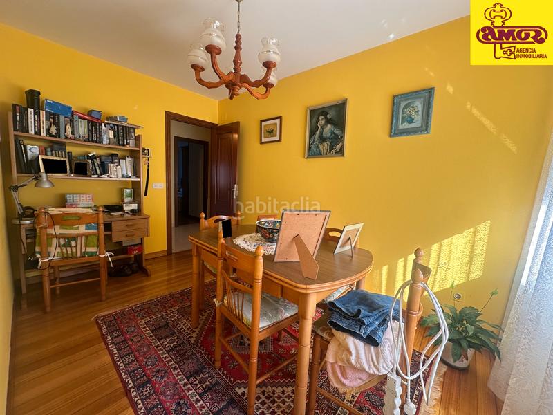 Foto a3045210-11fe-4f70-a20b-c60855e1333b. Casa amb calefacció aparcament a Castiñeiriño - Cruceiro de Sar Santiago de Compostela