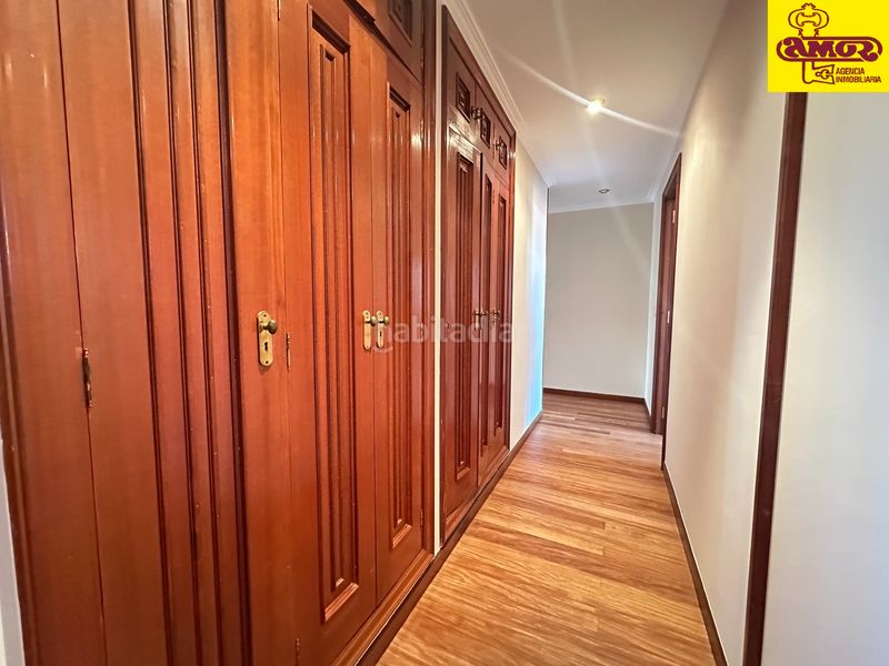 Foto 2ba6e4d2-6d30-4a81-b8f6-820eedbfead3. Piso ático en venta en calle do hórreo - en Ensanche - Sar Santiago de Compostela