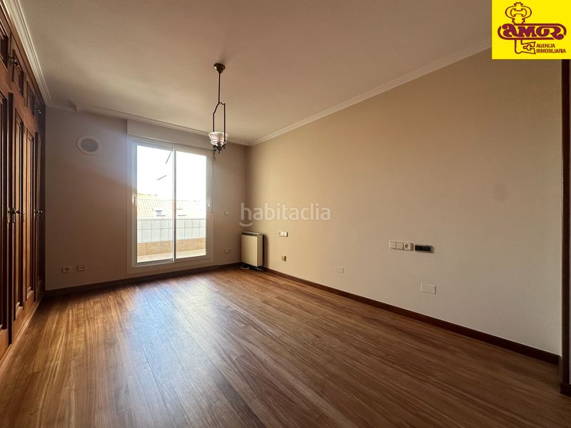 Foto 608f26d8-4138-41f8-ab1c-e368e0efc392. Piso ático en venta en calle do hórreo - en Ensanche - Sar Santiago de Compostela