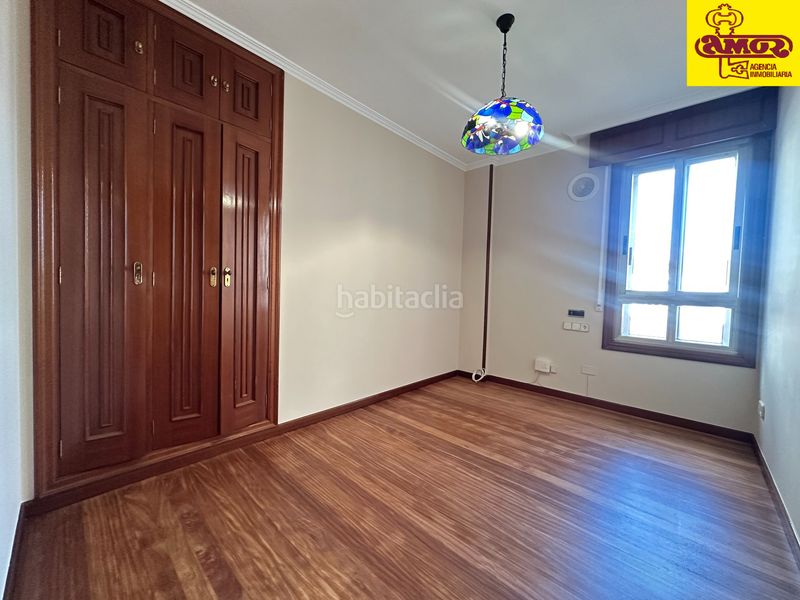 Foto 6a8ded49-e179-4d23-a8bc-35cc21619814. Piso ático en venta en calle do hórreo - en Ensanche - Sar Santiago de Compostela