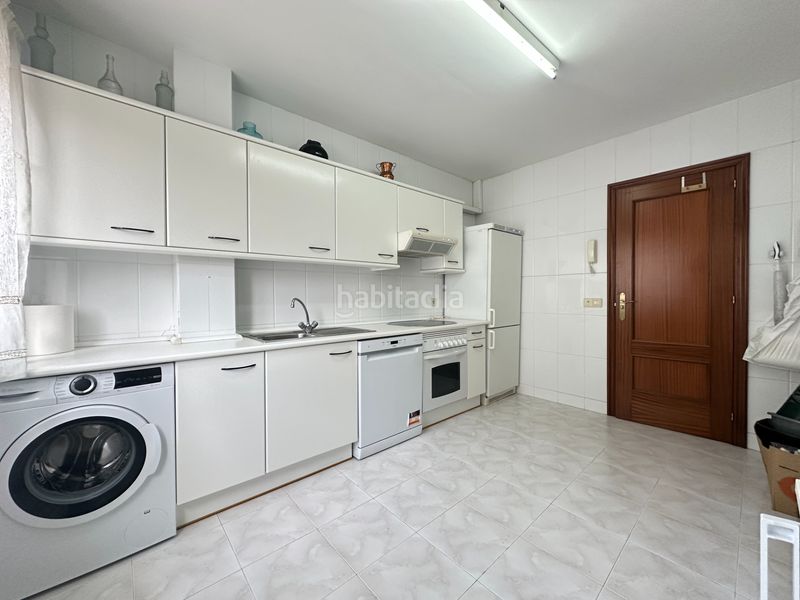 Foto e7aee087-3d23-4f7f-9bb3-89764b73e1a6. Pis amb calefacció aparcament a Bertamirans Ames