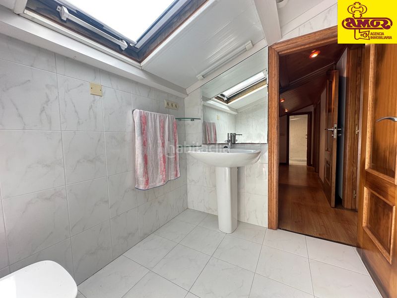 Foto d55f9dac-1212-48a3-93b8-47ae6f8ad4a3. Casa amb aparcament a Bertamirans Ames