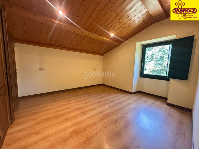 Foto f2054dd3-f3d5-4486-a2b3-2b47e2221cb2. Casa amb aparcament a Bertamirans Ames