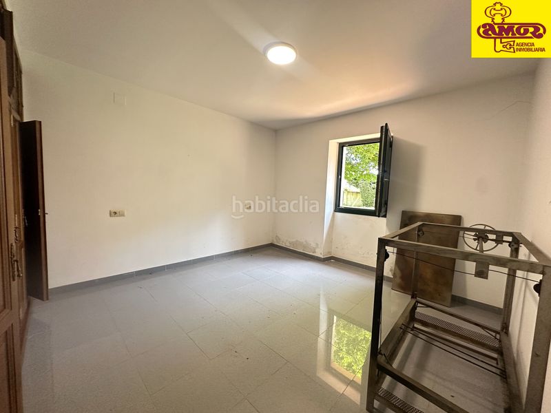 Foto fecd49cc-25fe-440f-b2f3-d5d6f6df964d. Casa amb aparcament a Bertamirans Ames