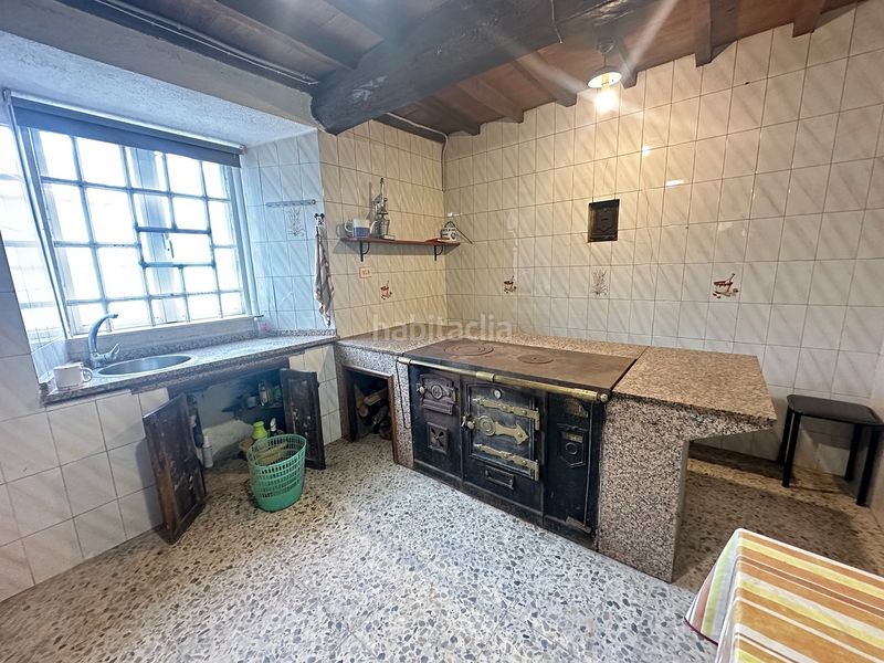 Foto 16ae3ed6-b48f-4e42-b84e-3e3cc80e1995. Casa amb aparcament a Pino (O)