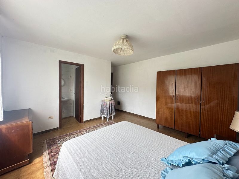Foto 5d9c9500-593e-4cec-afe9-6f07fd67a938. Casa amb aparcament a Pino (O)