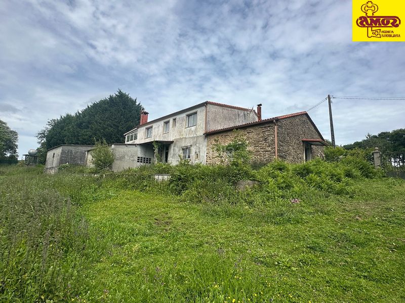 Foto b30a19f7-ce14-43ef-a94f-72b2b6d06daa. Casa amb aparcament a Pino (O)
