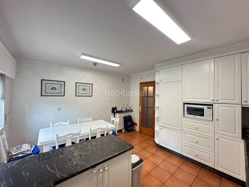Foto 0468e229-7795-4804-8907-2f8bf7079c01. Xalet amb calefacció aparcament piscina a Parroquias de Santiago Santiago de Compostela