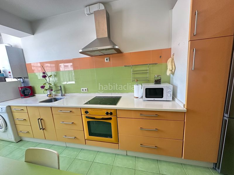 Foto 2e243f15-a8f0-4f14-9ece-8fbd23a28b2f. Piso  en venta en san pedro de mezonzo - plaza roja en Santiago de Compostela