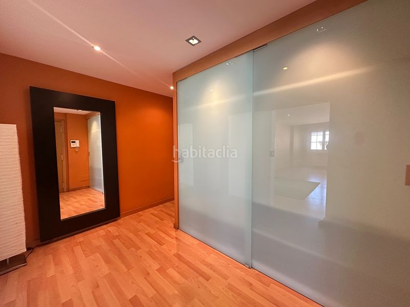 Foto a57432c4-c4d4-426f-93e3-960e92a9964d. Piso  en venta en san pedro de mezonzo - plaza roja en Santiago de Compostela
