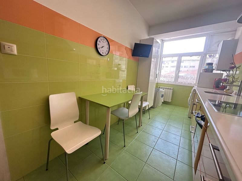 Foto ac2af4f1-5c21-4542-bc6c-32071dcde09b. Piso  en venta en san pedro de mezonzo - plaza roja en Santiago de Compostela