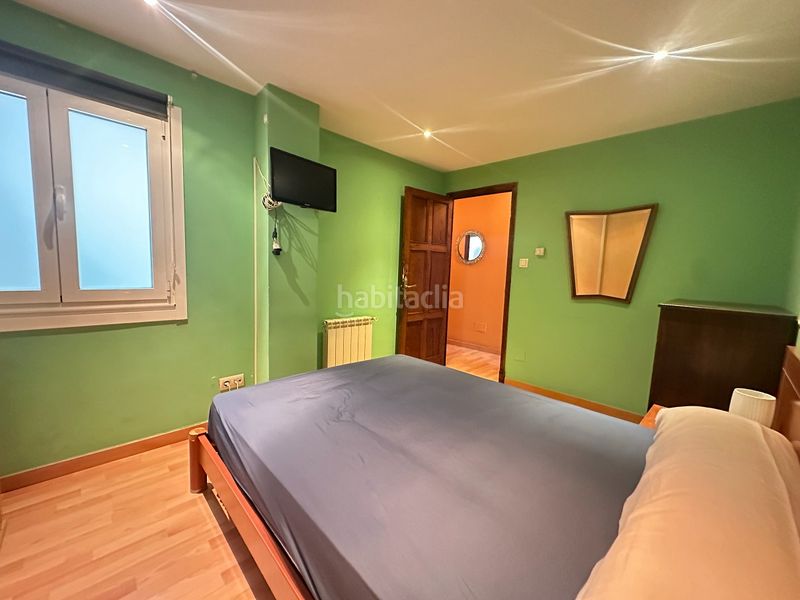 Foto d1d68798-3e80-439a-9256-3360a090e4df. Piso  en venta en san pedro de mezonzo - plaza roja en Santiago de Compostela
