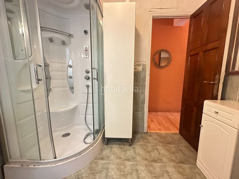 Foto d9860ed8-f66e-4a9f-b780-8a66fd841baa. Piso  en venta en san pedro de mezonzo - plaza roja en Santiago de Compostela
