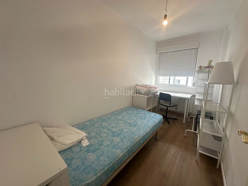 Foto 6a45a232-087c-4d08-a1a5-24d490daa1cd. Rent flat with heating in Ensanche - Sar Santiago de Compostela