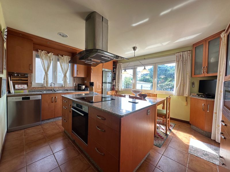 Foto c9bf888c-2cdd-4964-80bd-78e0d8dfe324. Chalet  independiente en cacheiras - concello . en Teo