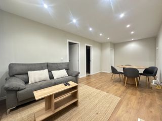 Location Appartement  Rúa de diego de muros. Agencia amor alquila piso reformado  para temporada universitari