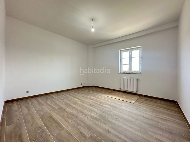 Foto 069f374b-e2bc-45a7-900d-f300301e7d42. Pis amb calefacció a Ensanche - Sar Santiago de Compostela