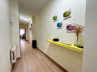 Etagenwohnung  Rúa da república de el salvador. Agencia amor vende piso (negociable) en republica de el salvador