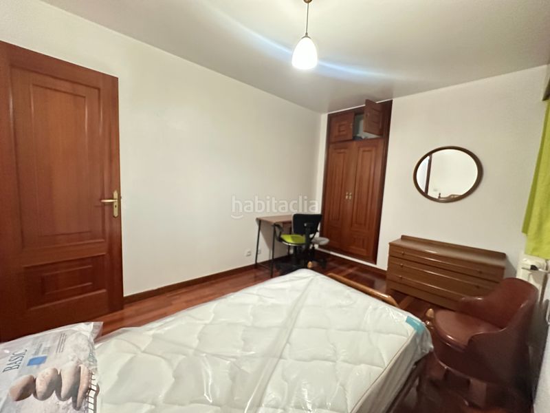 Foto 11c11f91-2ae0-47e8-91a5-e4cf19796e73. Rent flat with heating in Ensanche - Sar Santiago de Compostela