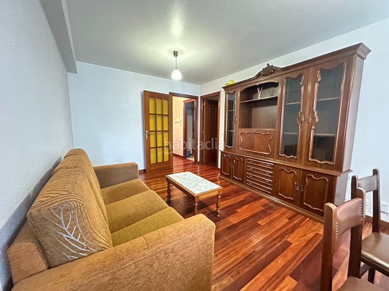 Foto 558c9420-38b9-4676-b8c5-c85e21735861. Rent flat with heating in Ensanche - Sar Santiago de Compostela
