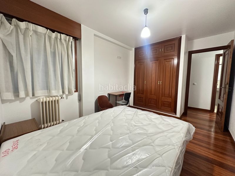 Foto 7801c491-a939-4cdc-a8d7-86ad0b8fd852. Rent flat with heating in Ensanche - Sar Santiago de Compostela
