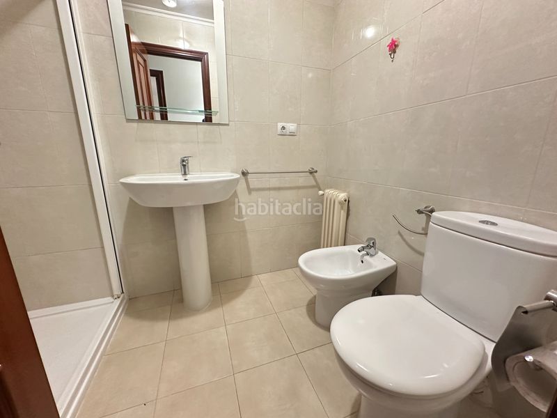 Foto d8aaf901-cac6-450f-883a-02b57309f6e6. Rent flat with heating in Ensanche - Sar Santiago de Compostela
