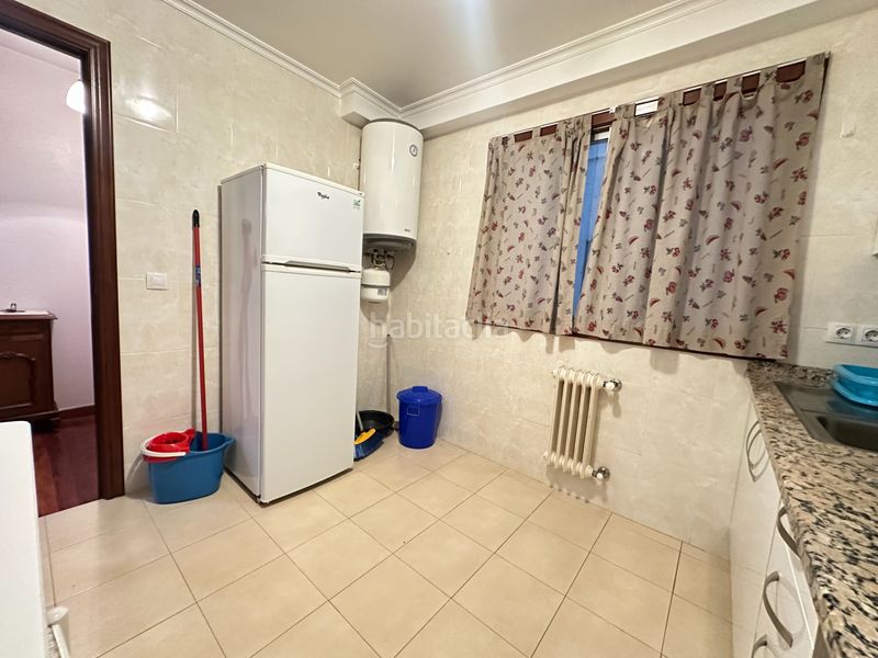 Foto da16d47d-0765-4b01-bfd9-13760582103f. Rent flat with heating in Ensanche - Sar Santiago de Compostela