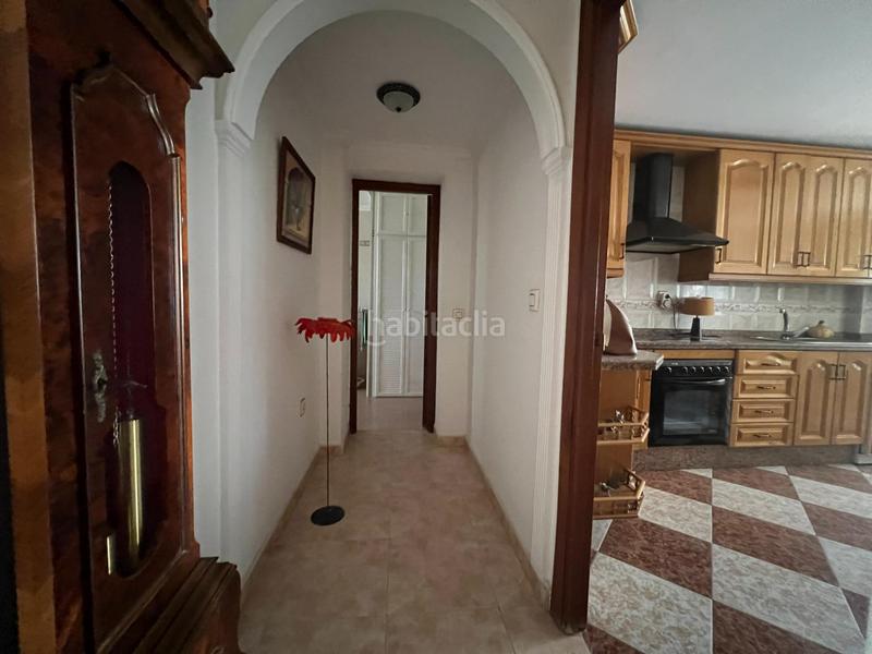 Foto 3325fb64-2e3d-4a60-8851-1310cebc6da4. Casa aparellada amb aparcament a San García Algeciras