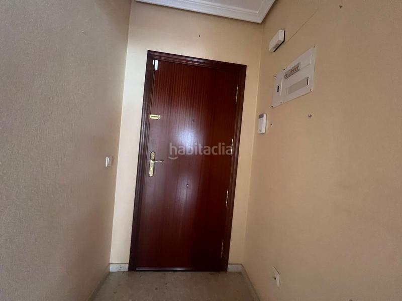 Foto 2438af84-a590-4bc7-b4e9-b3acc87915cb. Planta baja piso planta baja con garaje y patio. en Algeciras