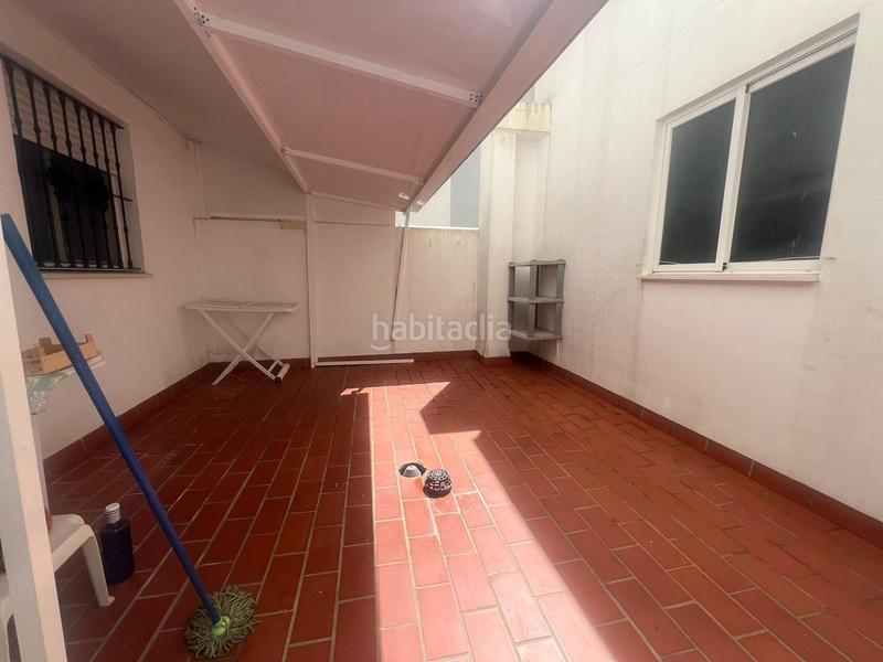 Foto a2825d41-e6c5-4272-83f0-b76406809c98. Planta baja piso planta baja con garaje y patio. en Algeciras