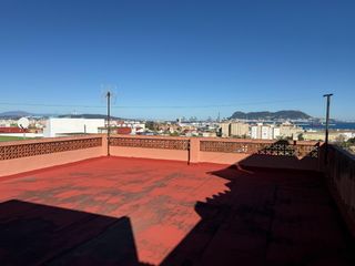 Casa bifamiliare in Pescadores - Saladillo. Casa cinco dormitorios y garaje en algeciras  zona moncayo