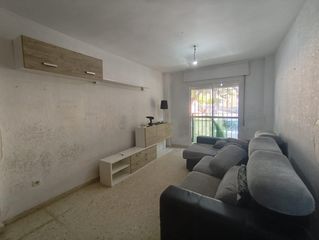 Flat in Bajadilla - Fuente Nueva. Fantastico piso en zona los arcos