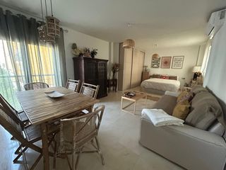 Apartament  Calle calle ruiz zorrilla. Apartamento con garaje y trastero cerca del centro