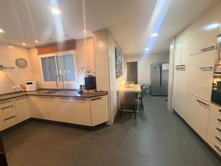 Pis a Casco Antiguo. Piso en venta en alfonso xi