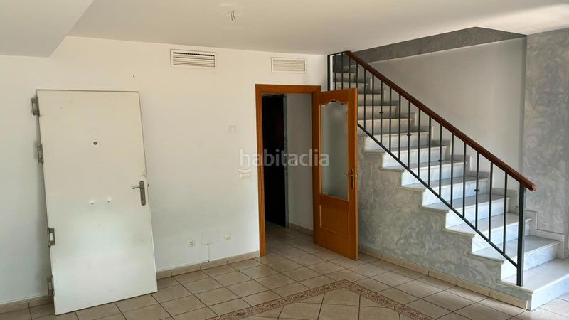 Foto 7a6a4cb9-4bff-4032-bed0-ae00ea34527f. Casa adossada amb aparcament a Taraguilla-Estación San Roque