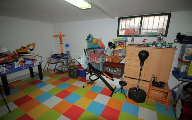 Foto 1c9d5998-1bd2-40fe-a651-1d8d13daba8d. Casa a schiera con parcheggio in El Rinconcillo Algeciras