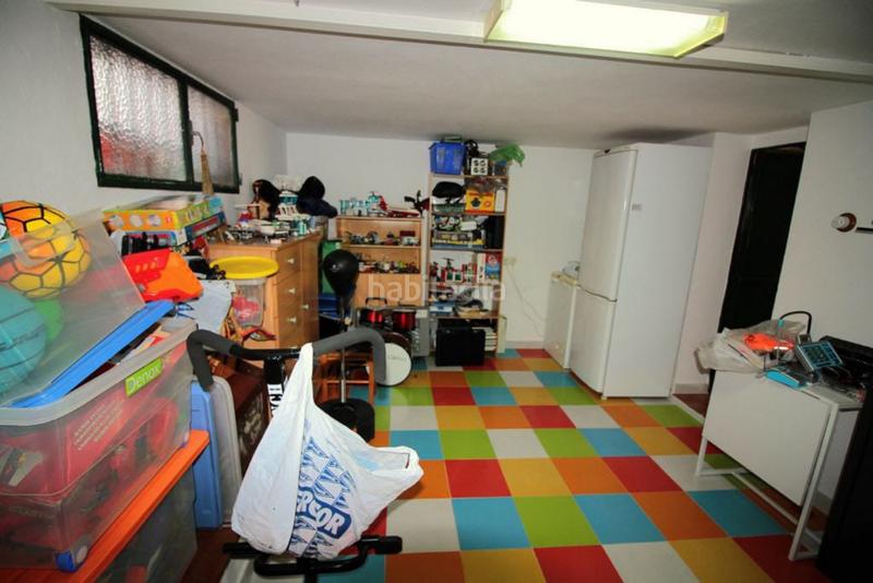 Foto 404294bb-3f66-4818-83fb-d6894673125a. Casa a schiera con parcheggio in El Rinconcillo Algeciras