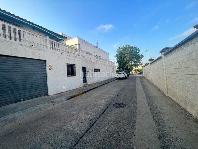 Foto 39715704-528e-44c0-89c1-538abcdb4533. Edifici a El Rinconcillo Algeciras