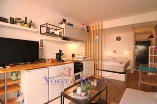 Apartament  Carrer cap ponent. Estudio moderno en una residencia con piscina, jardín y parking