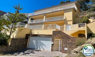 Xalet  Carrer mirón. Casa independiente con piscina en la muntanyeta, roses