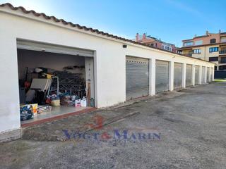 Aparcament cotxe a Carrer badia 24. Garaje en venta en el sector badia de empuriabrava