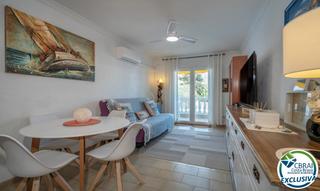 Appartement  Carrer freser. Apartamento con vista al canal y piscina comunitaria en freser,