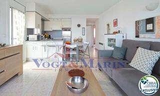 Apartamento  Avinguda de la platja. Apartamento con vista al canal y amplia terraza en santa margari