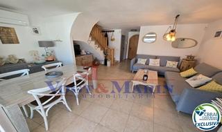 Maison jumelée  Carrer illa cartago. Casa de pescador con amarre de 10m x 4,5m en illa cartago