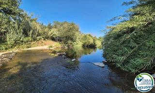 Finca rústica  Carrer camí de sota el parc. Espacio natural con encanto junto al río – terreno rústico en pe