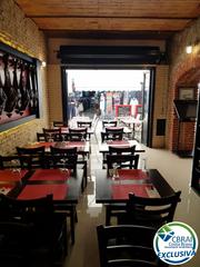 Local Comercial  Carrer de joan badosa i compte. Restaurante en venta en el centro de roses a 270 metros del mar